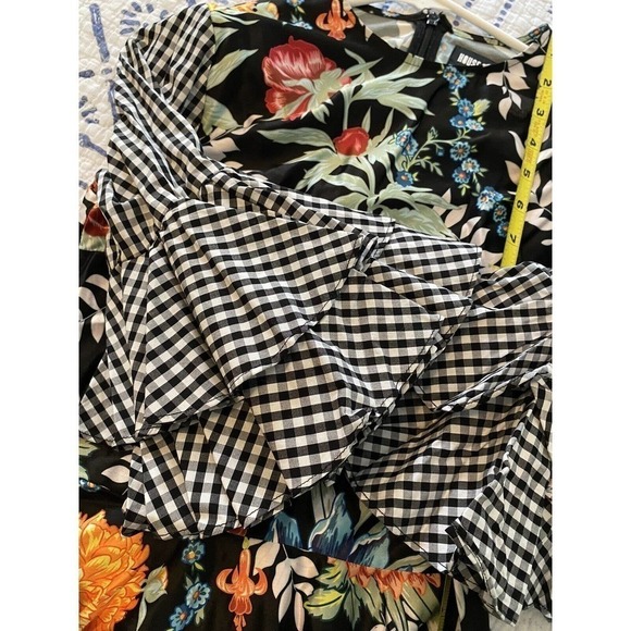 House Of Holland Ruffled Sleeve Mini Dress - Picture 13 of 13